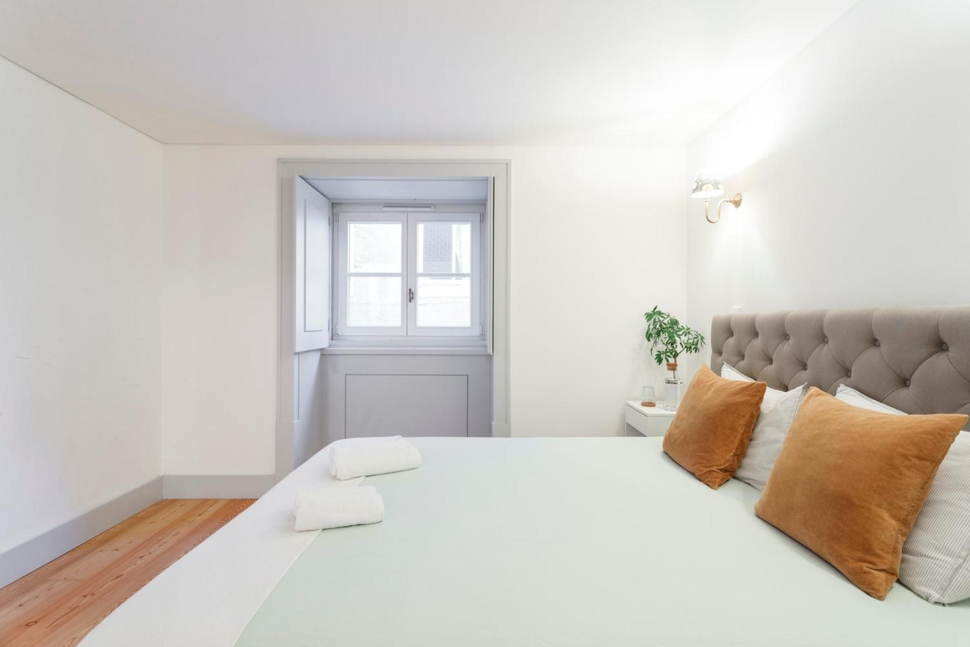 Double Room With Private Wc In Shared House In Downtown Lisbon Exterior photo